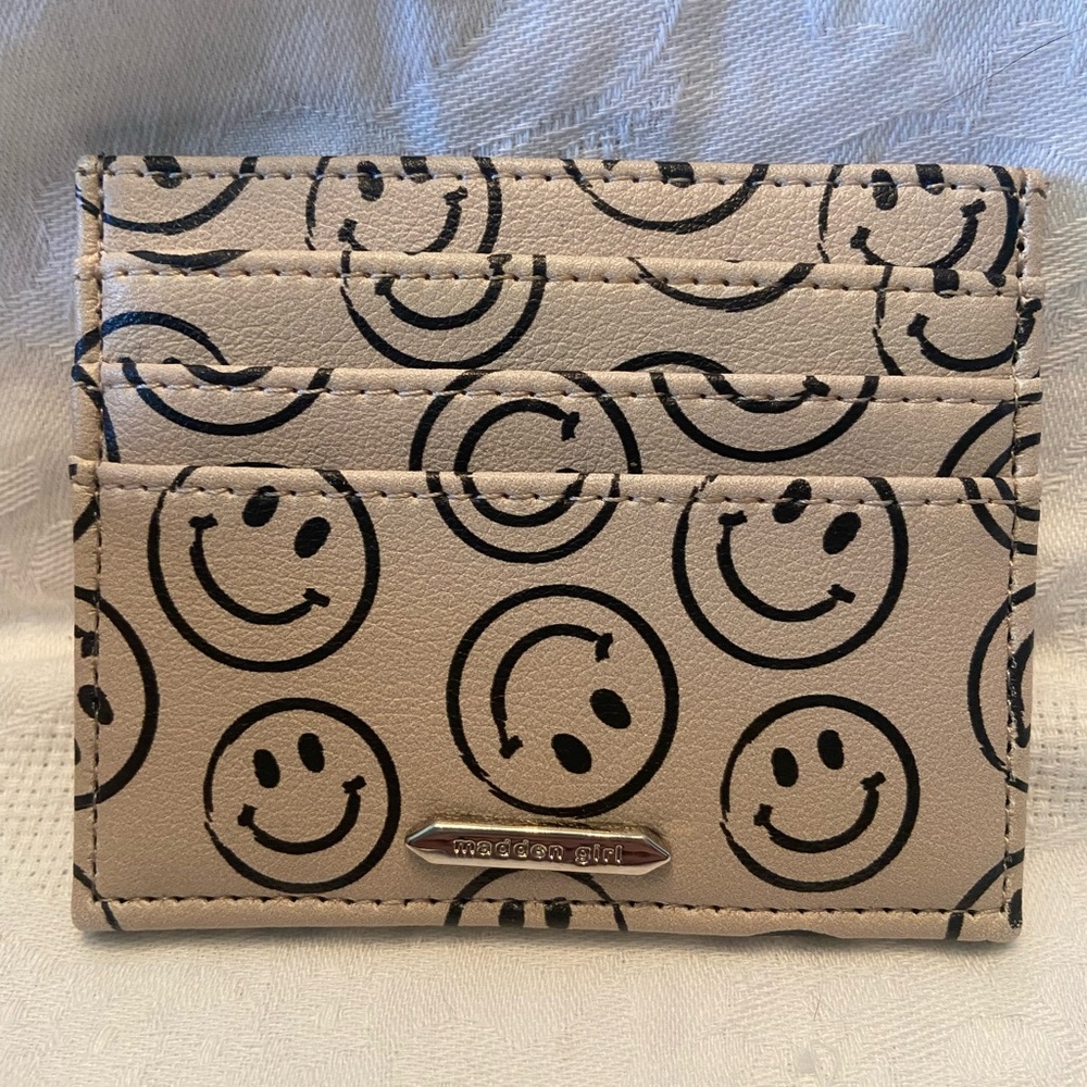 Madden Girl Cream and Black Smiley Face Card Holder
